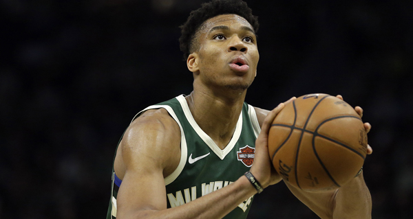Giannis Antetokounmpo After Win In Toronto: Last Year's Playoffs Were 'Definitely On My Mind'