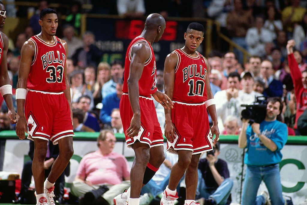 Michael Jordan Beat BJ Armstrong 1-on-1 Wearing Loafers