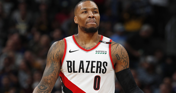 Damian Lillard Dislocates Left Finger, X-Rays Return Negative