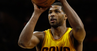 Lakers, Raptors Interested In Signing Tristan Thompson